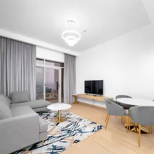 151 Jumeirah Gardens Appartamento